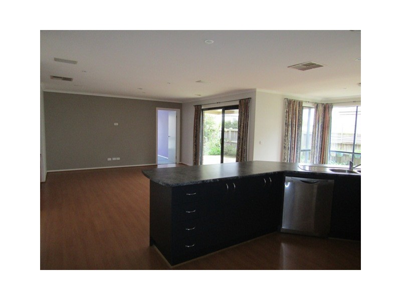 14 St Annes Crescent, Berwick VIC 3806