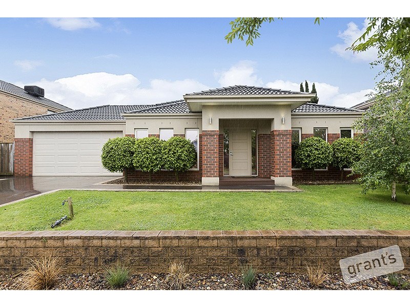 8 Montmorency Avenue, Berwick VIC 3806