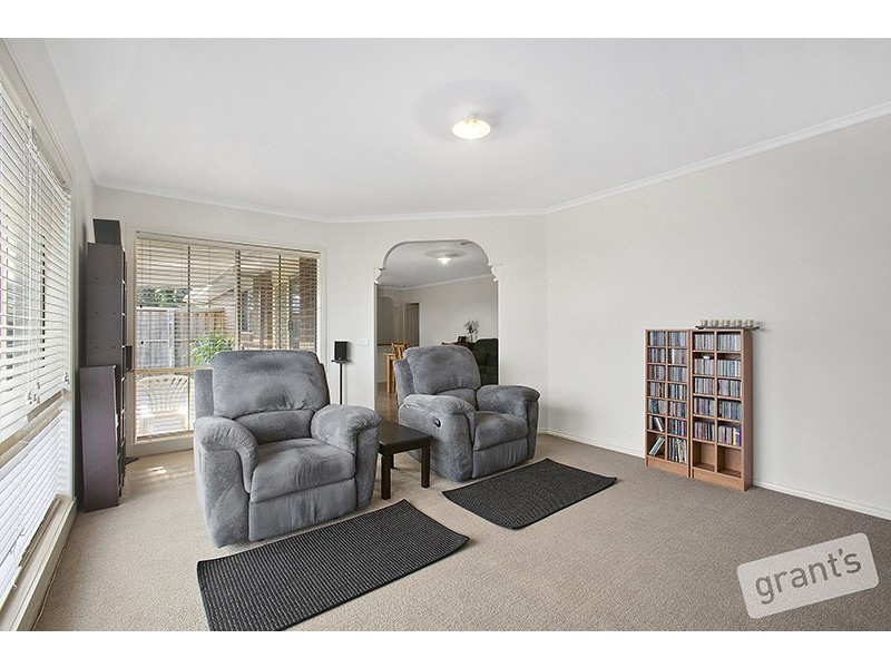 63 Glenview Rise, Berwick VIC 3806