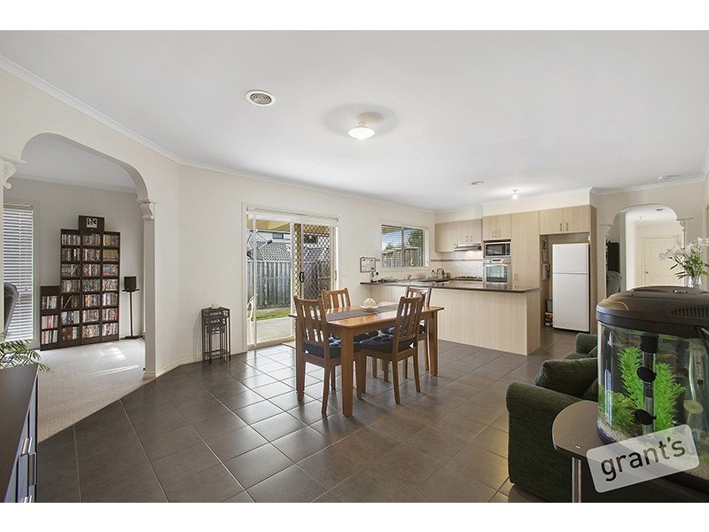 63 Glenview Rise, Berwick VIC 3806