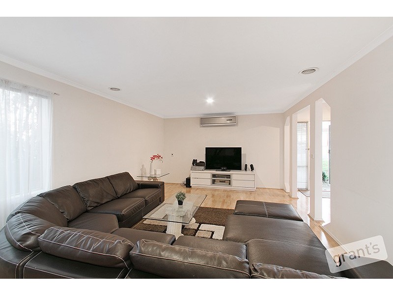 15 Edward Court, Berwick VIC 3806