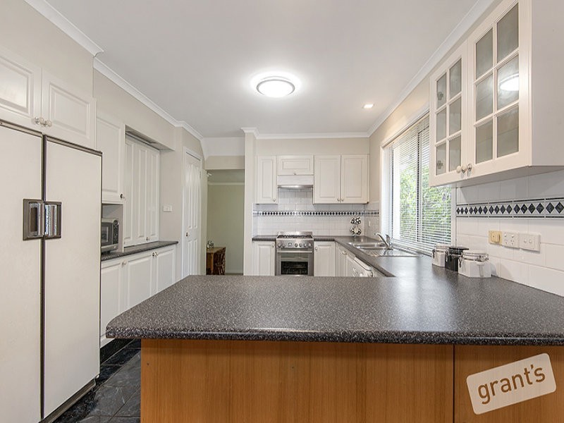 6 Selby Court, Berwick VIC 3806