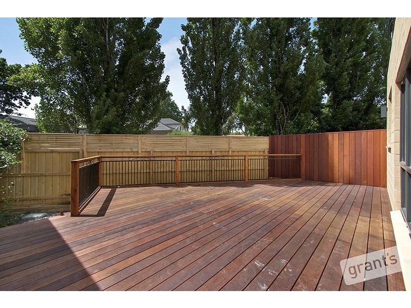 2 Santa Monica Place, Berwick VIC 3806