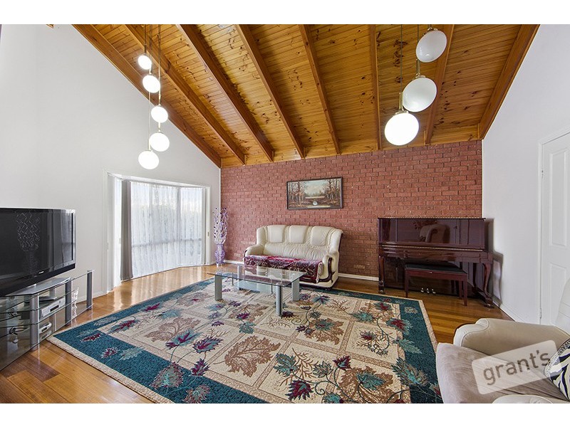 2/24 Purdy Avenue, Dandenong VIC 3175