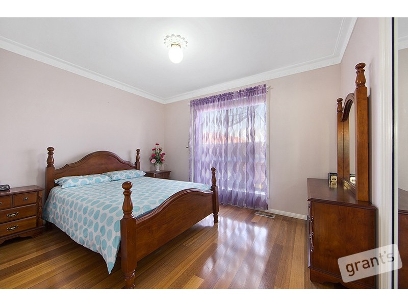 2/24 Purdy Avenue, Dandenong VIC 3175