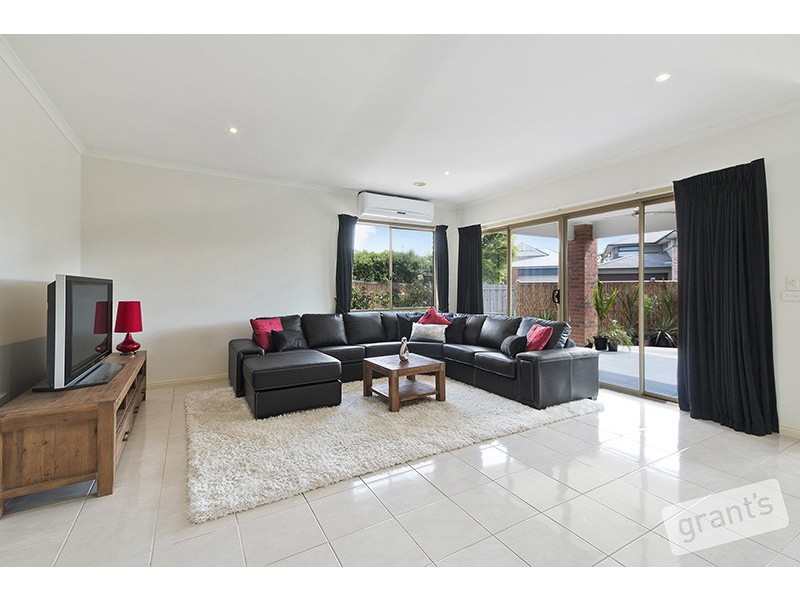 13 Vaucluse Street, Berwick VIC 3806