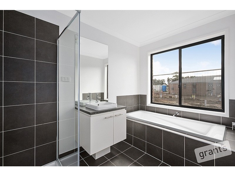 42 Cradle Avenue, Clyde VIC 3978