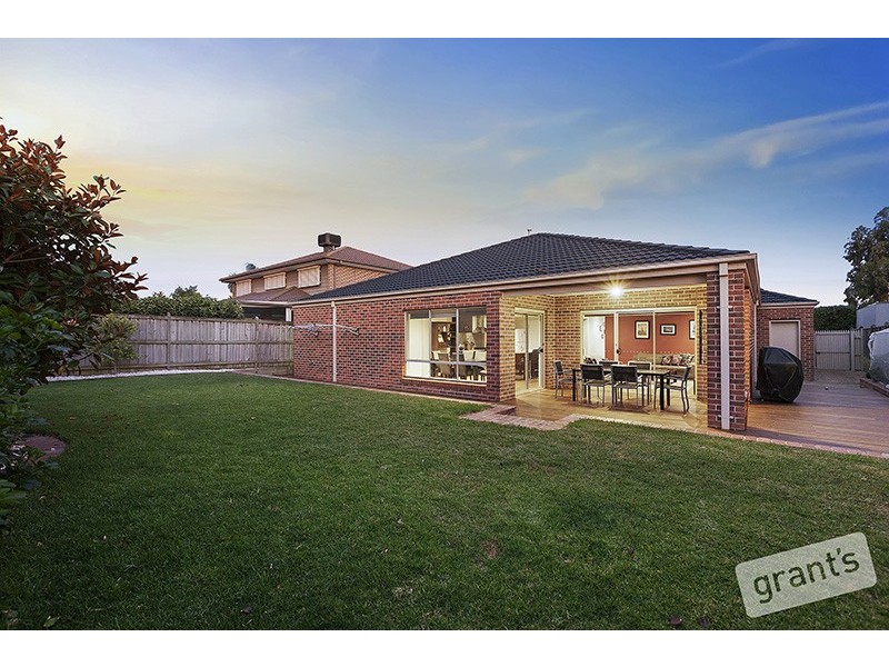 13 Wearingford Avenue, Narre Warren South VIC 3805