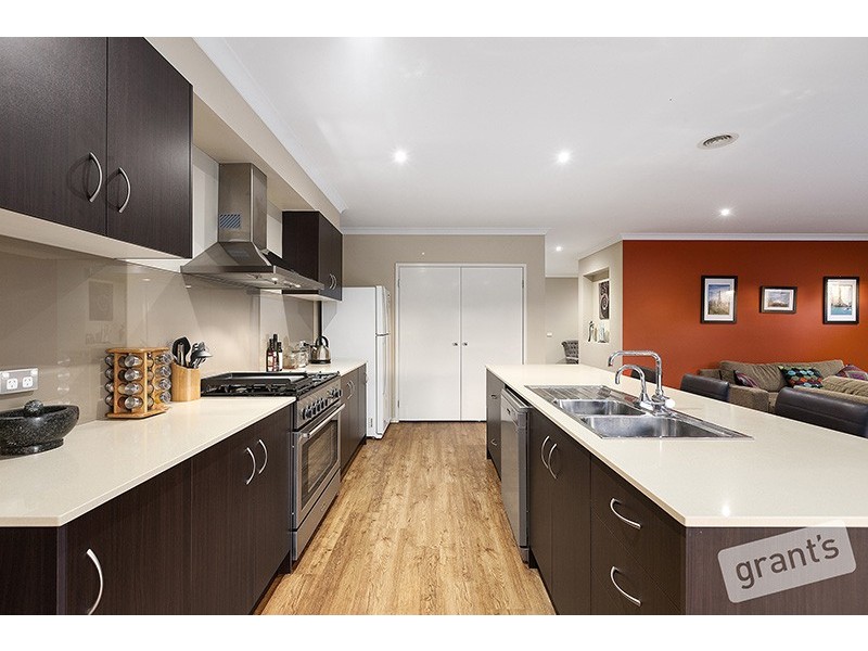 13 Wearingford Avenue, Narre Warren South VIC 3805