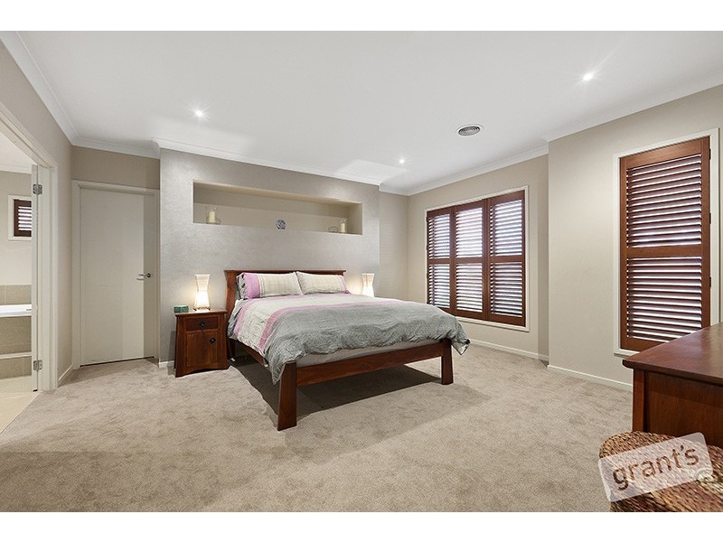 13 Wearingford Avenue, Narre Warren South VIC 3805
