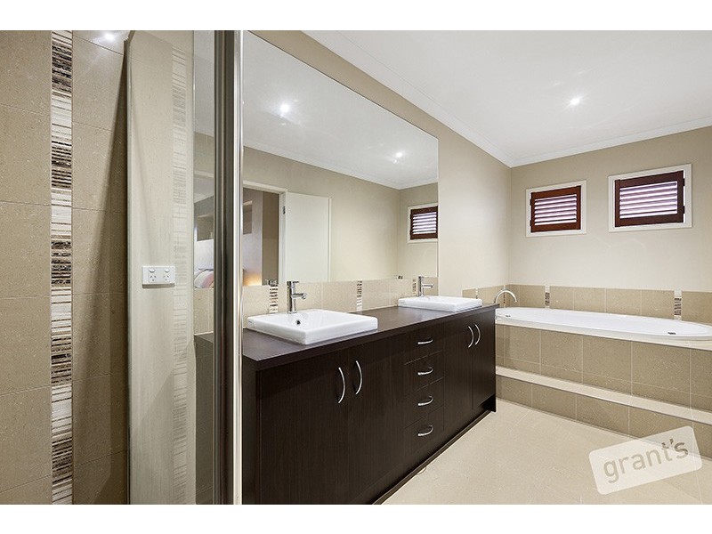 13 Wearingford Avenue, Narre Warren South VIC 3805