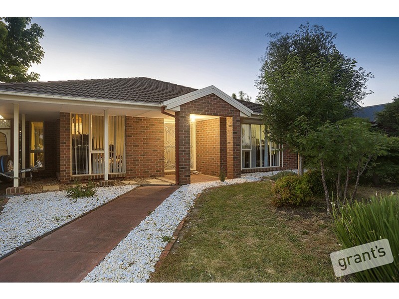 13 Kershaw Drive, Narre Warren South VIC 3805