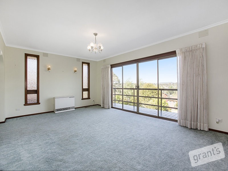 26 Outlook Drive, Berwick VIC 3806