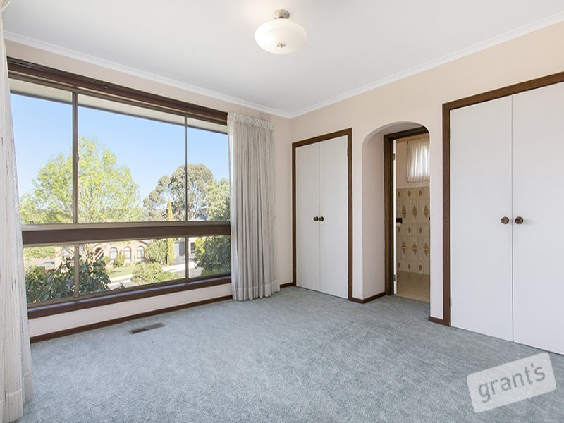 26 Outlook Drive, Berwick VIC 3806