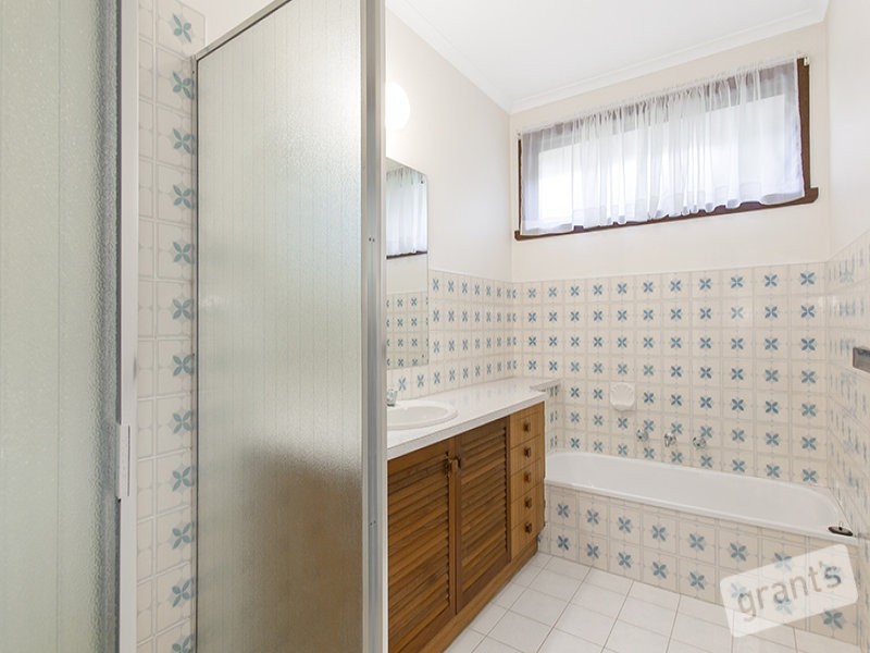 26 Outlook Drive, Berwick VIC 3806