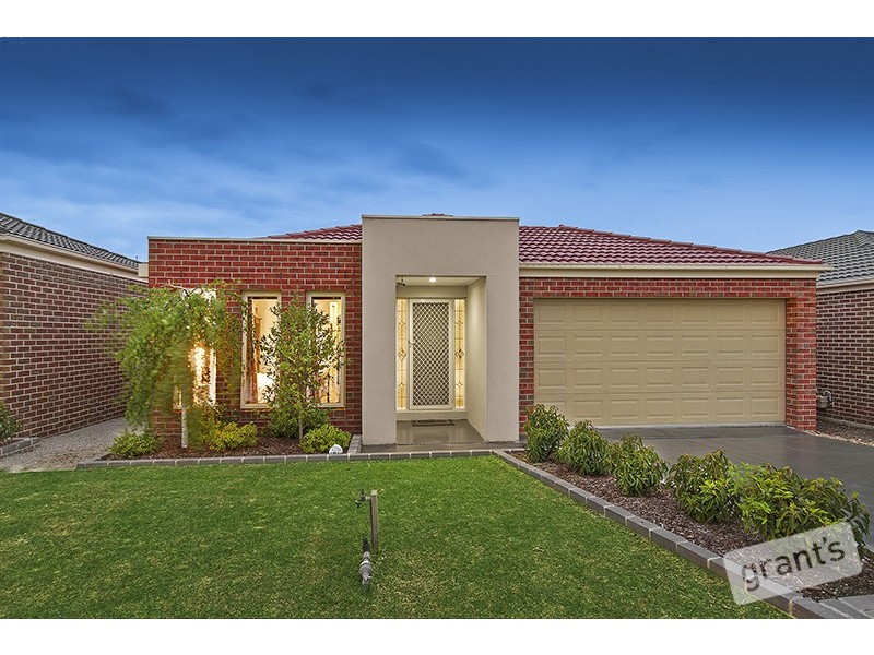2 Roseville Court, Berwick VIC 3806