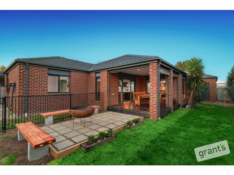 37 Ridgemont Drive, Berwick VIC 3806