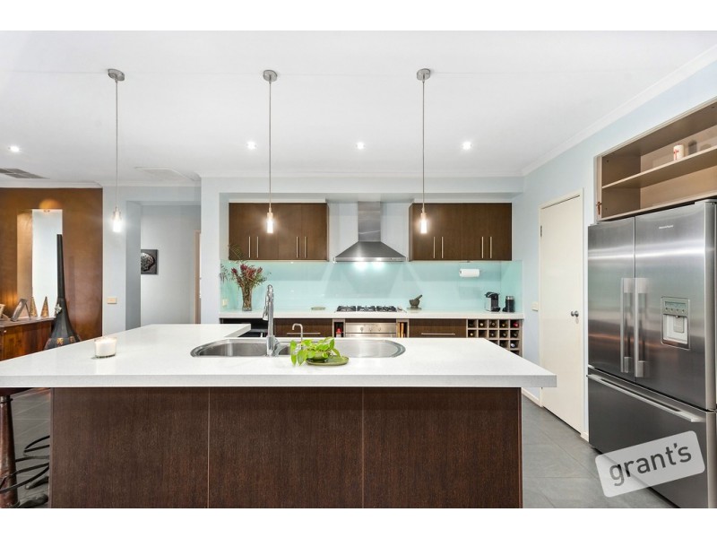 37 Ridgemont Drive, Berwick VIC 3806