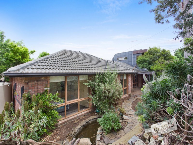 1 Queens Court, Berwick VIC 3806