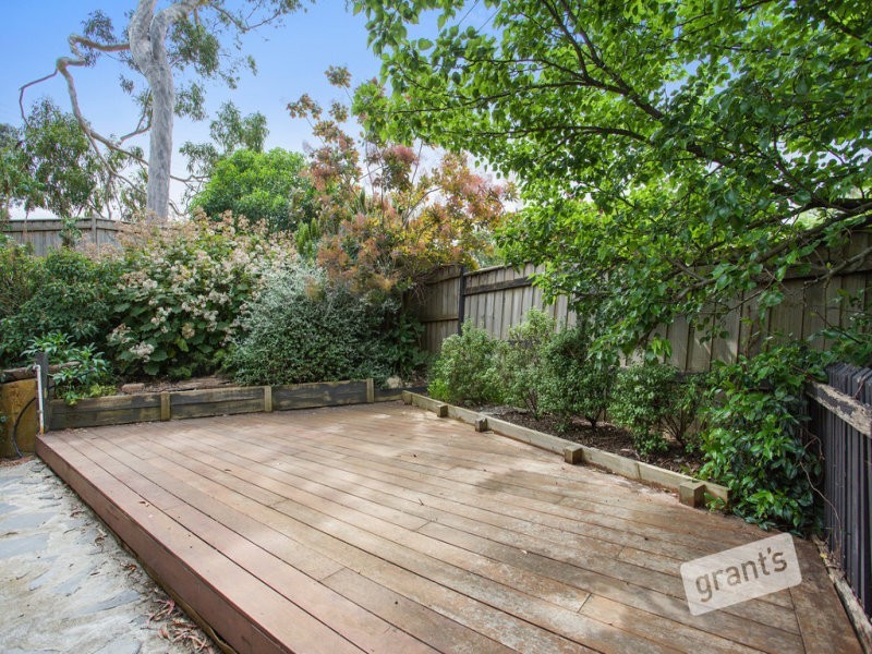 1 Queens Court, Berwick VIC 3806