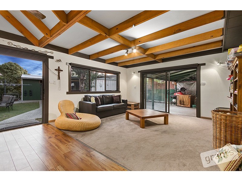 25 Ambleside Crescent, Berwick VIC 3806