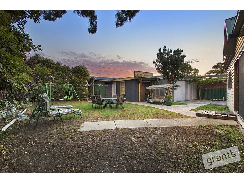 25 Ambleside Crescent, Berwick VIC 3806