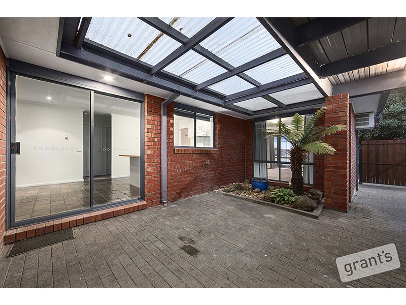 12 Ami Court, Berwick VIC 3806