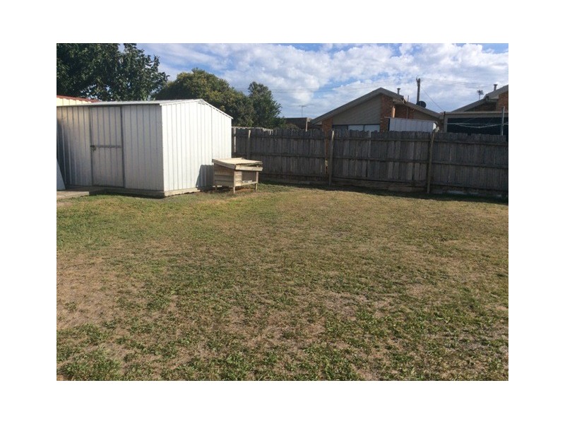 2 Gleneadie Close, Hampton Park VIC 3976