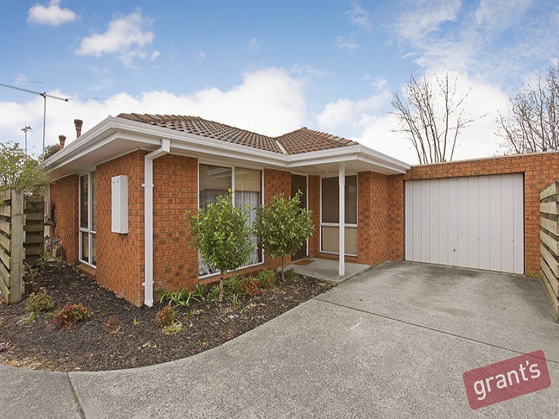 3/8 Lyall Street, Cranbourne VIC 3977