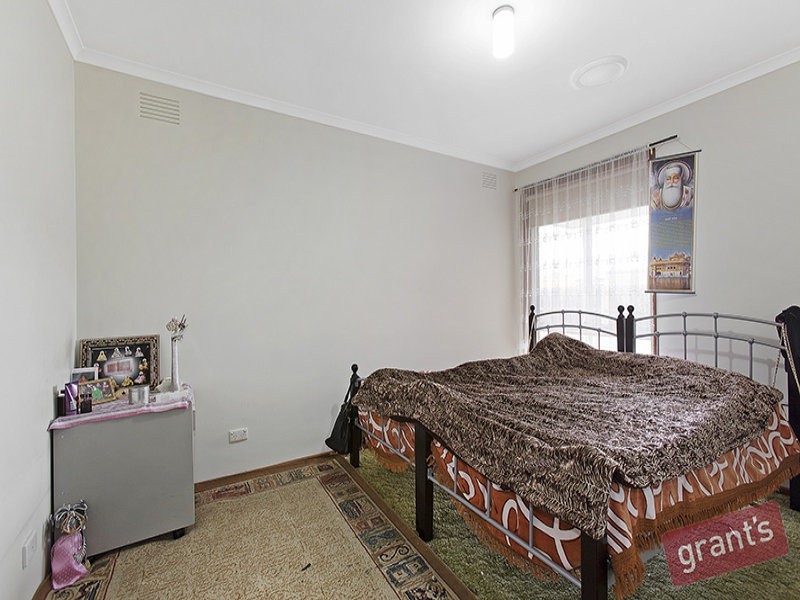 3/8 Lyall Street, Cranbourne VIC 3977