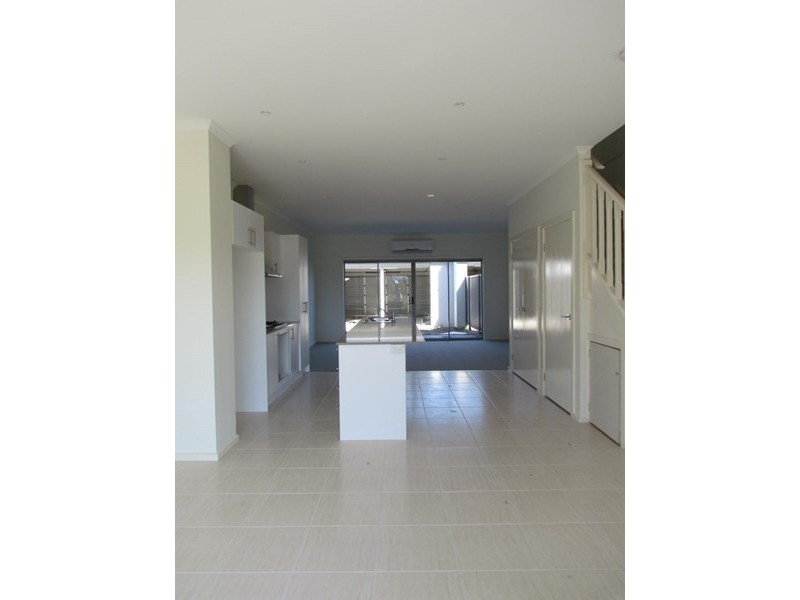 5/11 Howqua Place, Pakenham VIC 3810