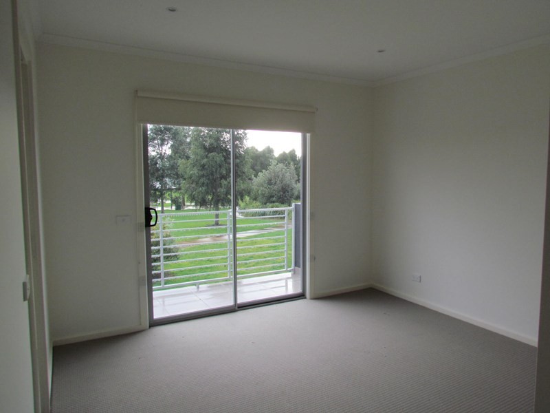 5/11 Howqua Place, Pakenham VIC 3810