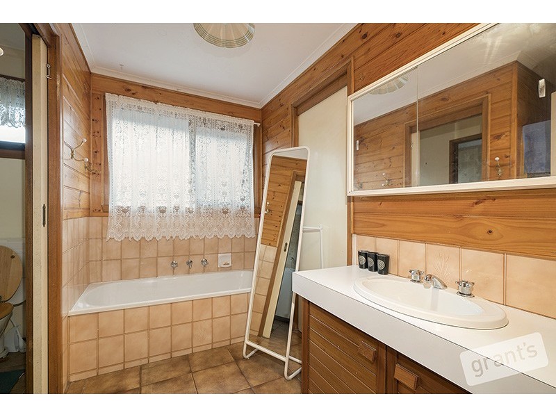 23 Chirnside Road, Berwick VIC 3806