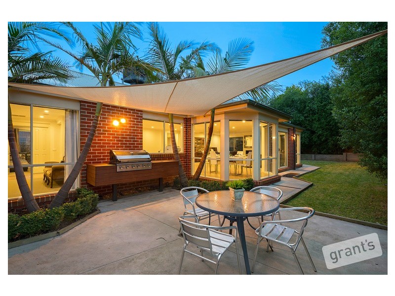 6 Dickson Mews, Berwick VIC 3806