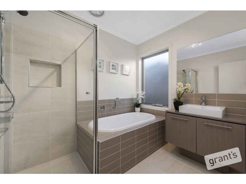 59 The Esplanade, Narre Warren South VIC 3805