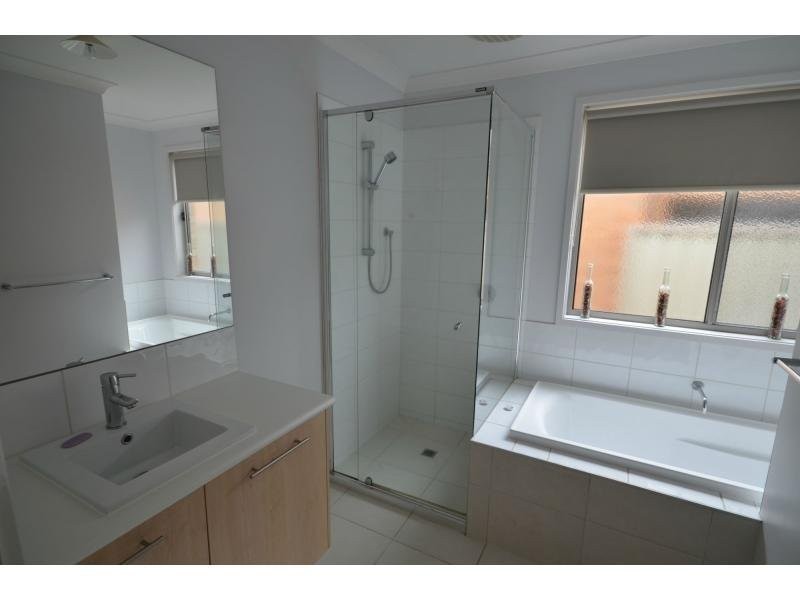 23 Warbler Street, Pakenham VIC 3810