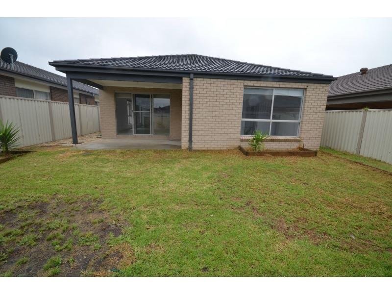 23 Warbler Street, Pakenham VIC 3810