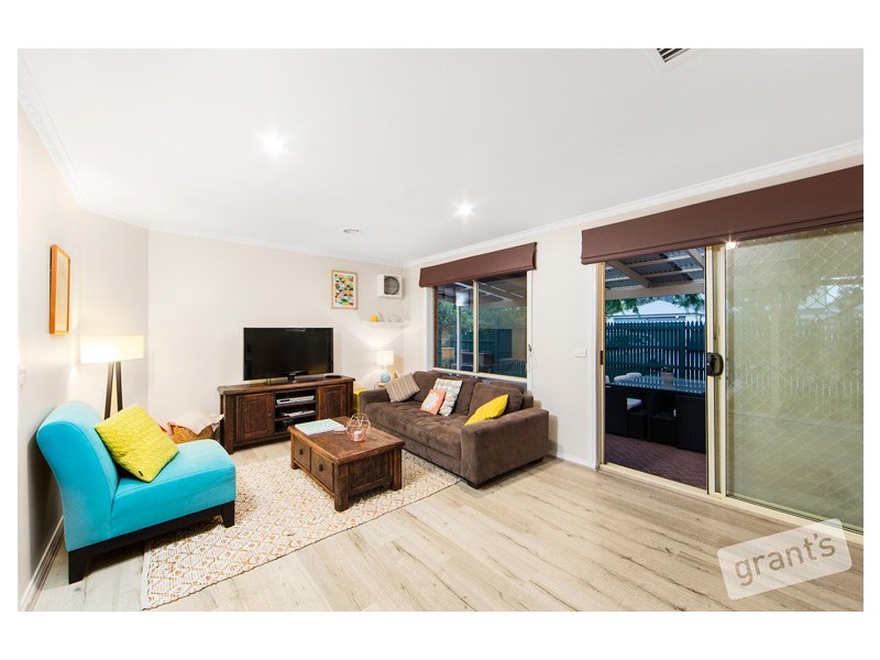 11 Claremont Glen, Berwick VIC 3806