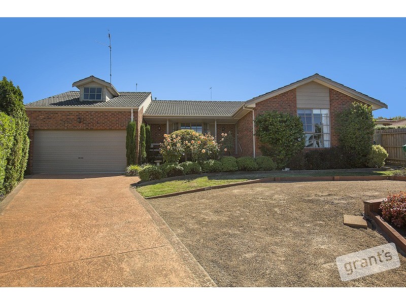 4 Confait Court, Berwick VIC 3806