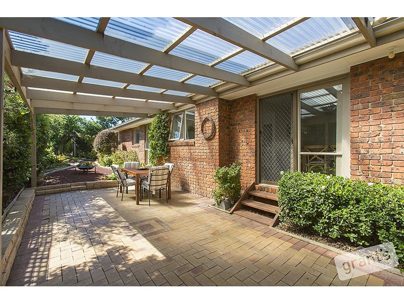 4 Confait Court, Berwick VIC 3806