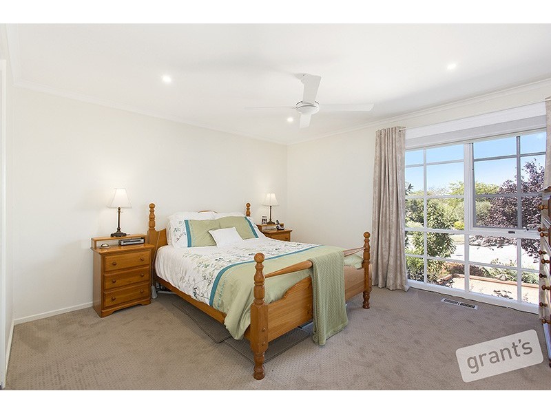 4 Confait Court, Berwick VIC 3806