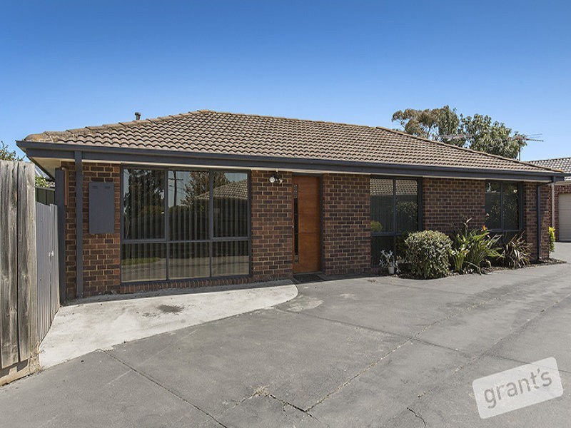 1/38 Cameron Way, Pakenham VIC 3810
