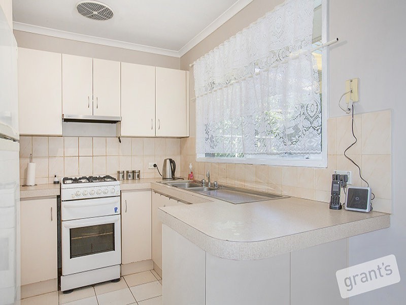 1/38 Cameron Way, Pakenham VIC 3810