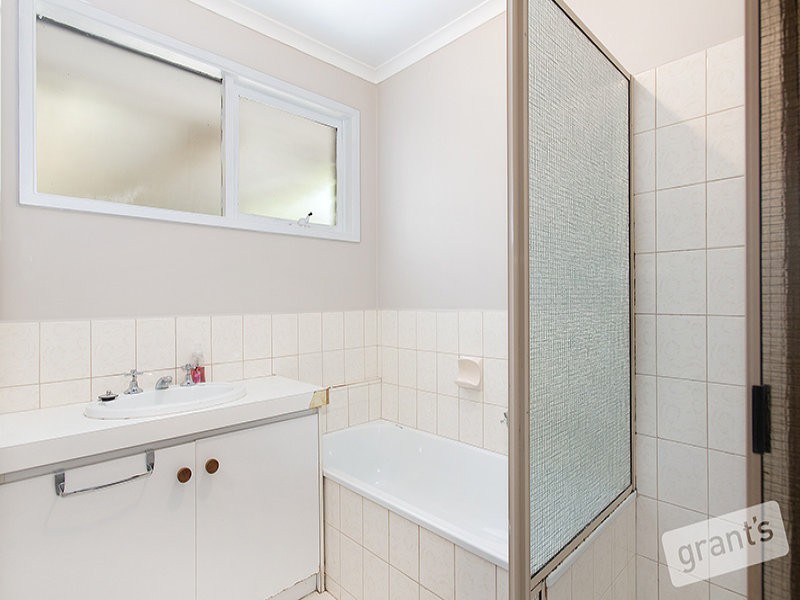 1/38 Cameron Way, Pakenham VIC 3810