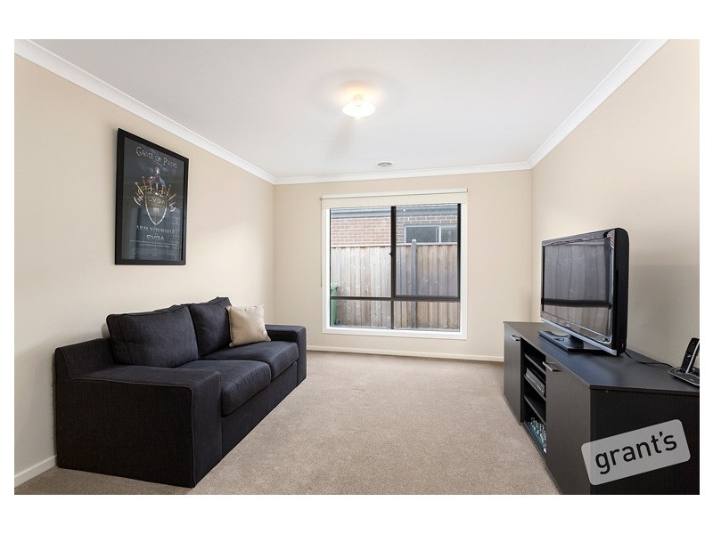 11 Naas Road, Clyde North VIC 3978