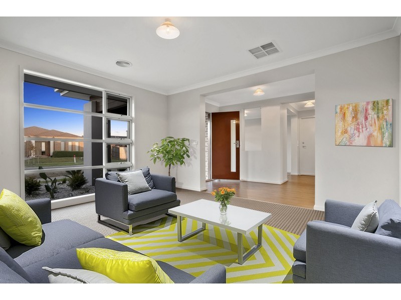 7 Illes Court, Berwick VIC 3806