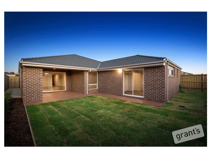 7 Illes Court, Berwick VIC 3806