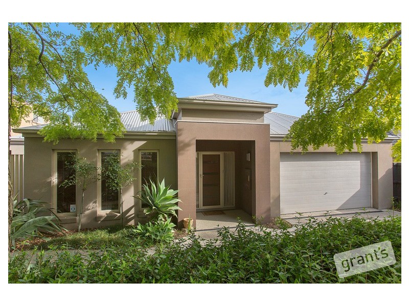 9 Oakmoss Place, Berwick VIC 3806