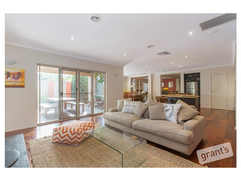 9 Oakmoss Place, Berwick VIC 3806