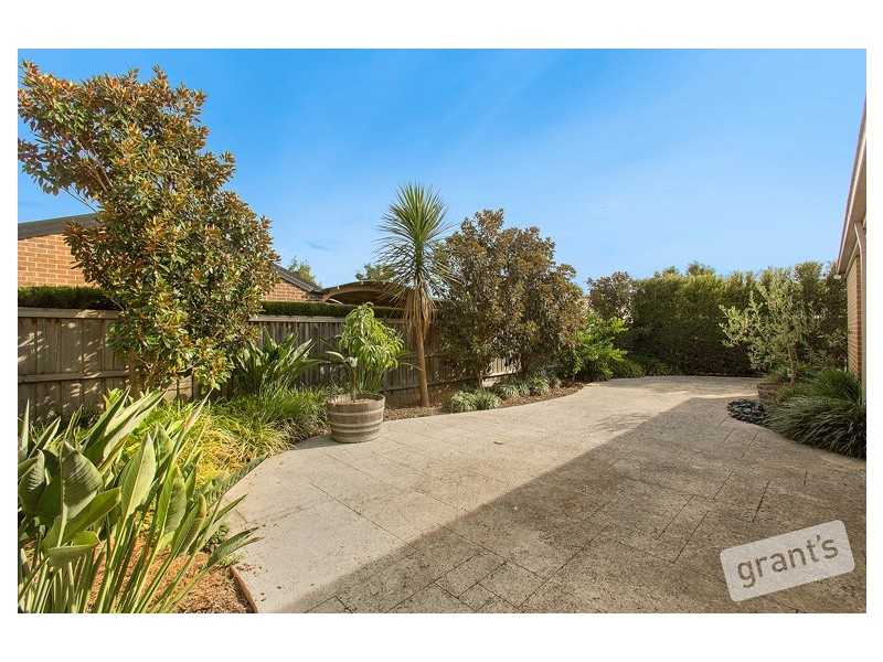 9 Oakmoss Place, Berwick VIC 3806